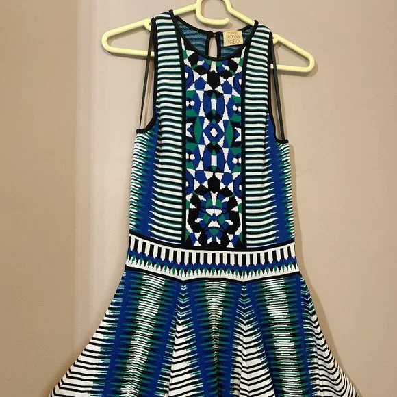 Dress - Picture 1 of 4